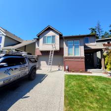 Window-Cleaning-and-Gutter-Cleaning-in-Poulsbo-WA 1